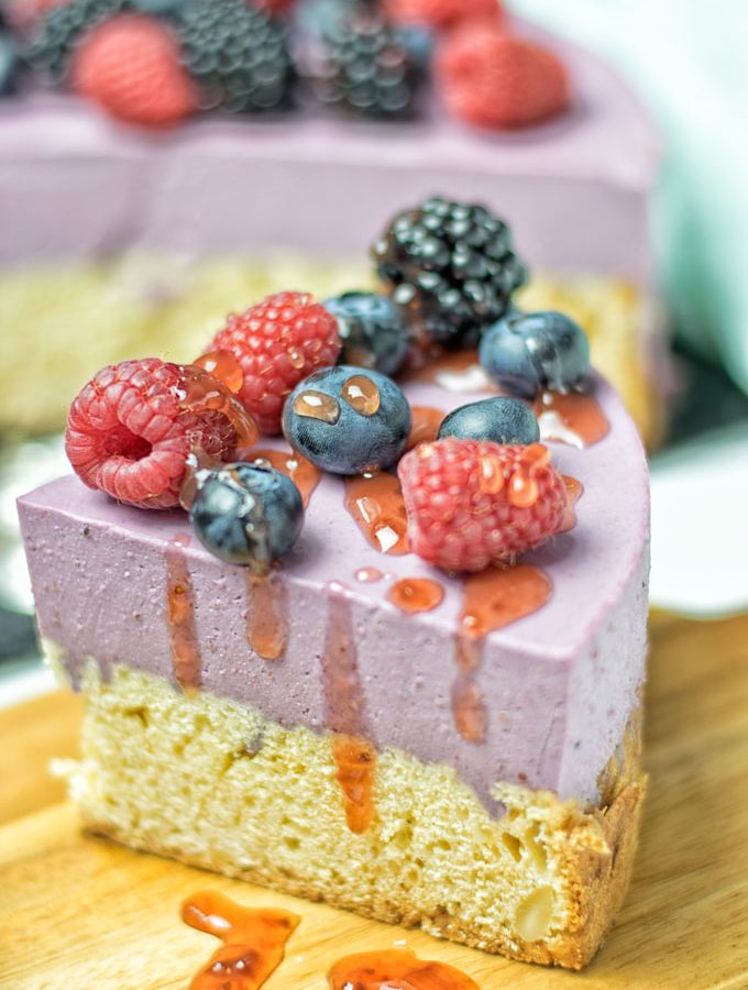 Berry Smoothie Yoghurt Cake | #vegan #glutenfree #plantbased #dairyfree #contentednesscooking