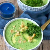 Detox Broccoli Soup #vegan #glutenfree www.contentednesscooking.com