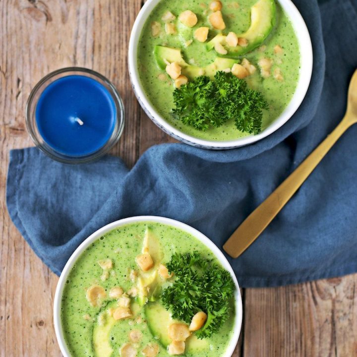 Detox Broccoli Soup #vegan #glutenfree www.contentednesscooking.com