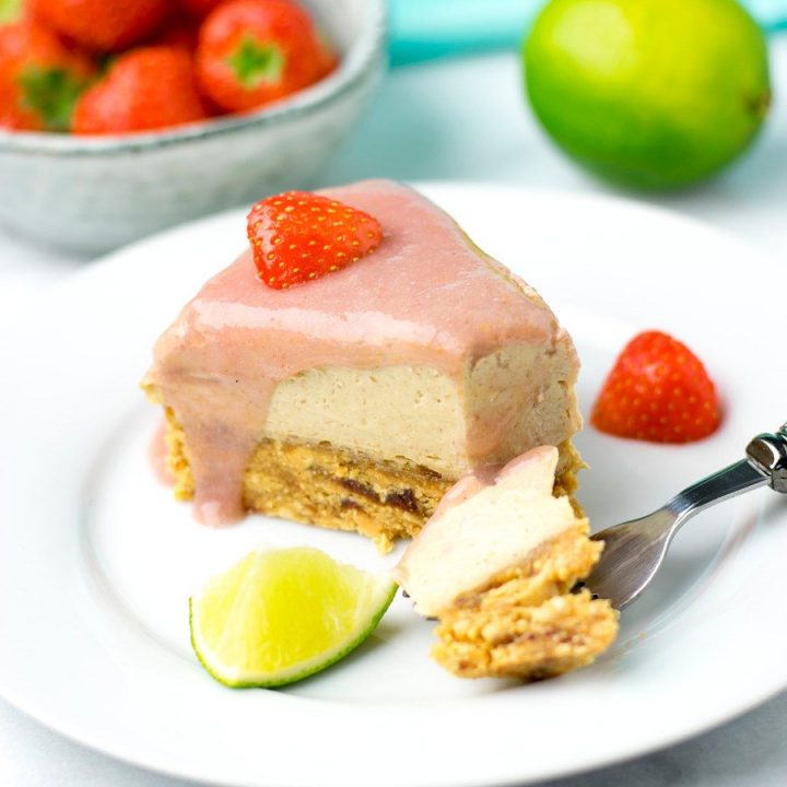 Raw Vegan Strawberry Peanut Butter Cheesecake | #vegan #glutenfree www.contentednesscooking.com