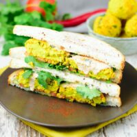 How to Make Falafel with Turmeric | #vegan #glutenfree www.contentednesscooking.com