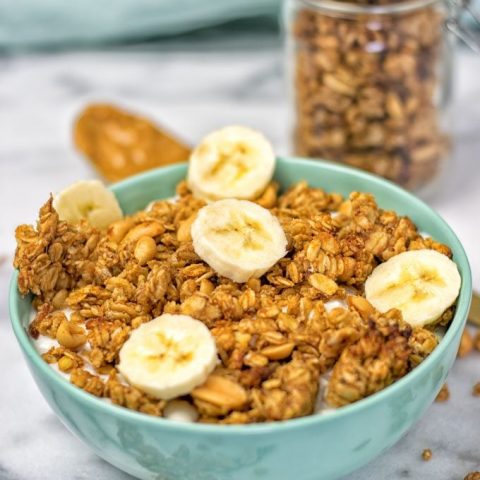 Homemade PB&J Granola | #vegan #glutenfree www.contentednesscooking.com