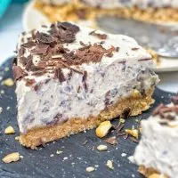 Stracciatella Cream Pie (vegan, gf, no bake) | #vegan #glutenfree #nobake www.contentednesscooking.com