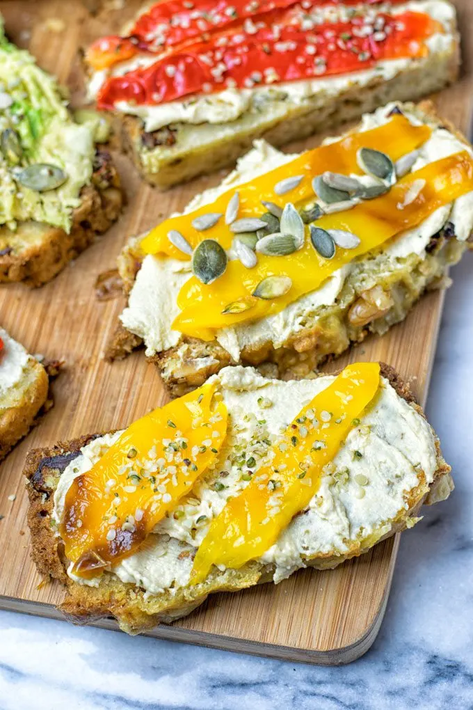 Sun Dried Tomato Garlic Bread sandwich slices.