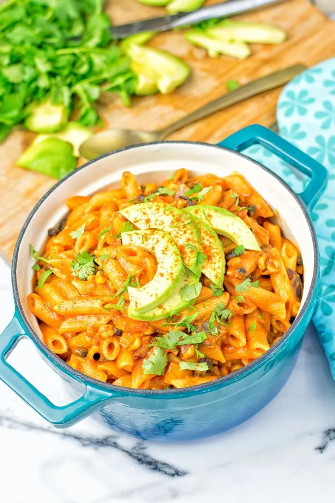 Fresh avocado slices top this Vegetarian Fajita Pasta