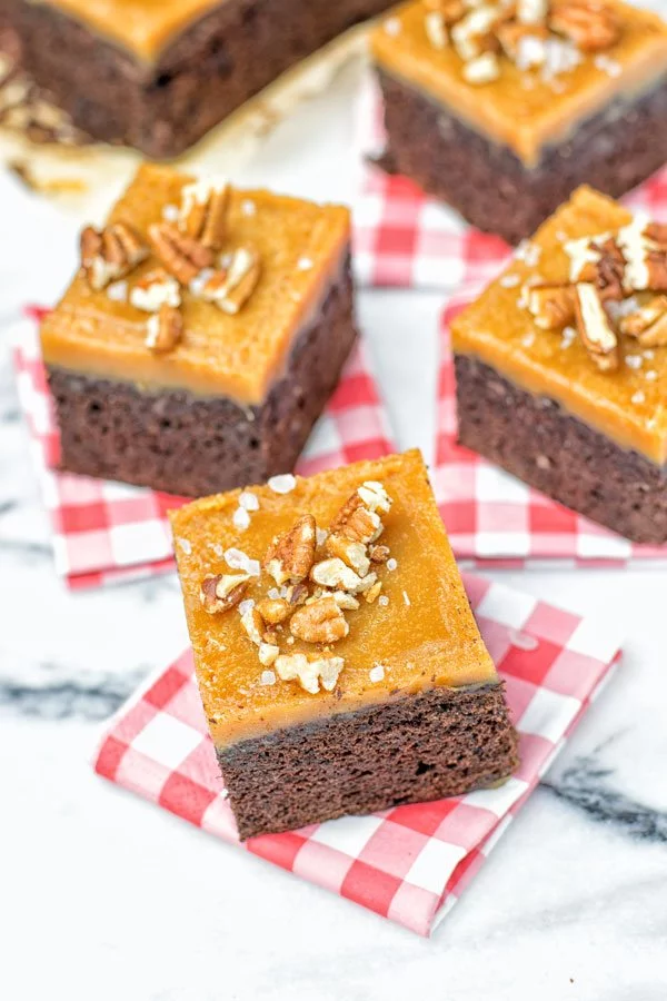 Salted Caramel Brownies with Maple Pecans | #vegan #glutenfree #contentednesscooking #plantbased