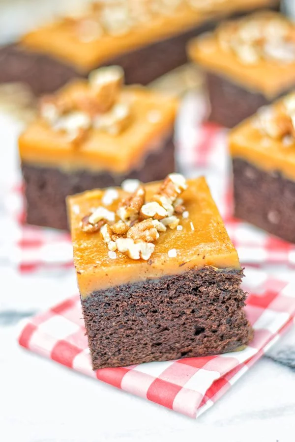 Salted Caramel Brownies with Maple Pecans | #vegan #glutenfree #contentednesscooking #plantbased