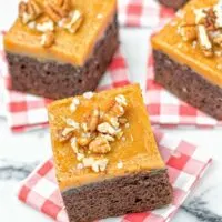 Salted Caramel Brownies with Maple Pecans | #vegan #glutenfree #contentednesscooking #plantbased