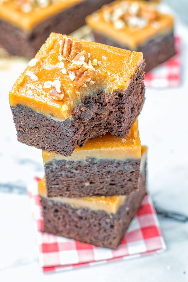 Salted Caramel Brownies with Maple Pecans | #vegan #glutenfree #contentednesscooking #plantbased