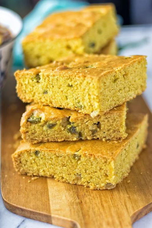 Easy Jalapeno Cornbread | #vegan #glutenfree #contentednesscooking