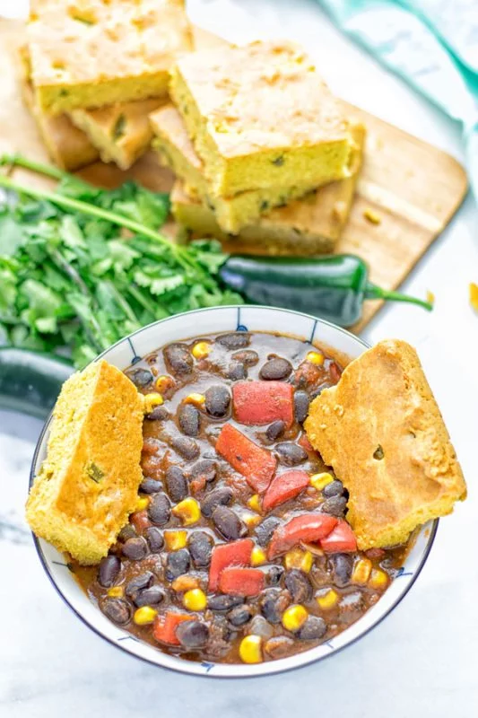 Easy Jalapeno Cornbread | #vegan #glutenfree #contentednesscooking