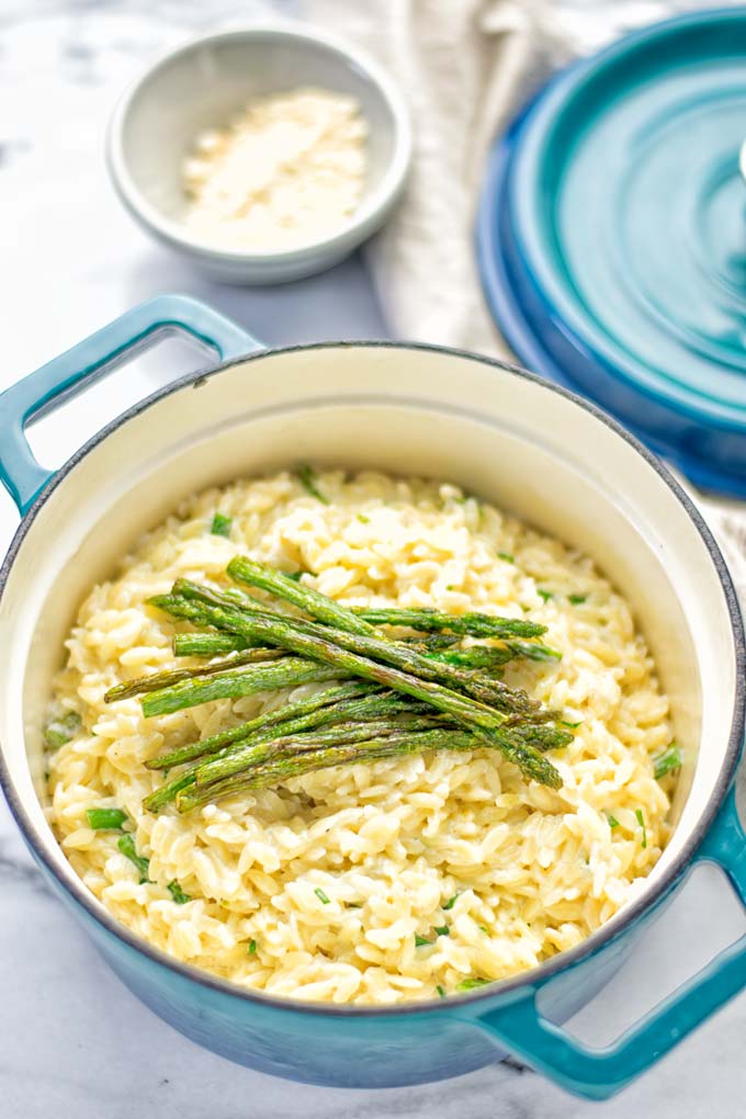 Creamy Asparagus Orzo with Garlic Parmesan | #vegan #glutenfree #contentednesscooking #lunch #dinner 