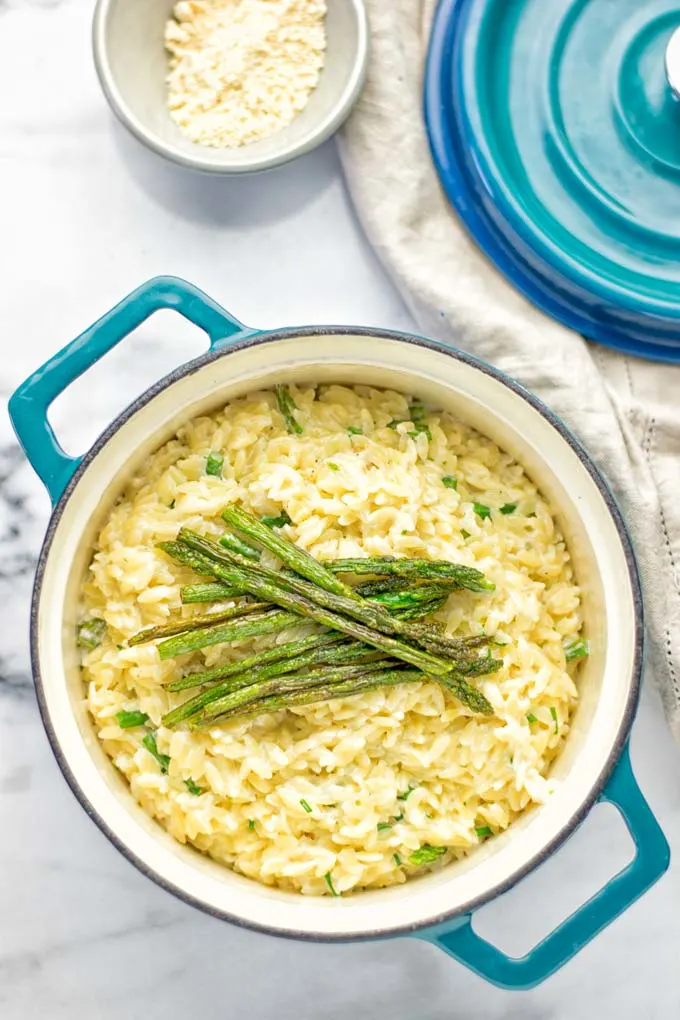 Creamy Asparagus Orzo with Garlic Parmesan | #vegan #glutenfree #contentednesscooking #lunch #dinner 