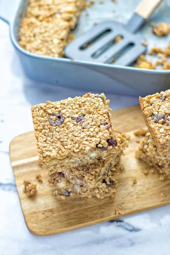 Trail Mix Breakfast Bars | #vegan #glutenfree #contentednesscooking