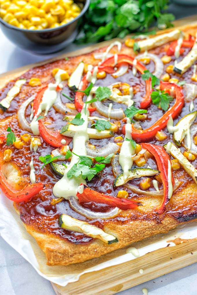 Vegetarian BBQ Pizza | #vegan #glutenfree #contentednesscooking