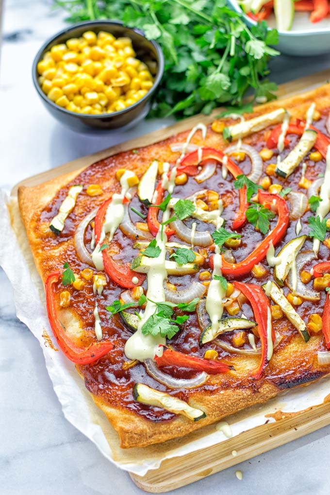 Vegetarian BBQ Pizza | #vegan #glutenfree #contentednesscooking