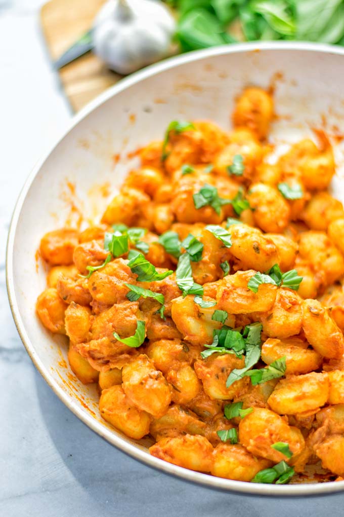 Gnocchi with Garlic Cream Tomato Sauce | #vegan #glutenfree #contentednesscooking #creamy #tahini