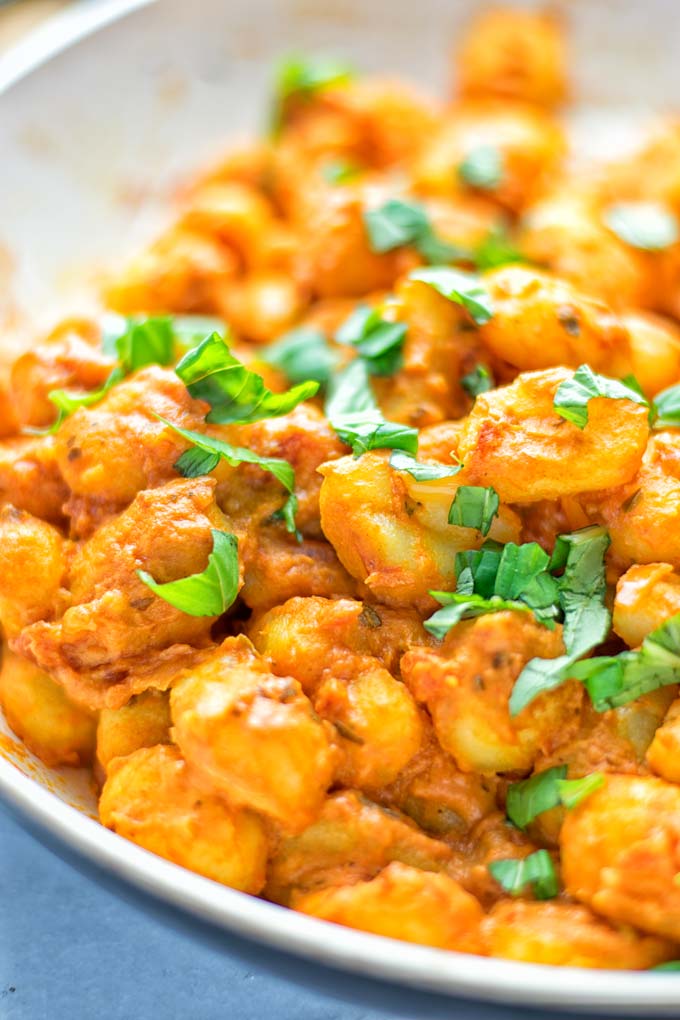 Gnocchi with Garlic Cream Tomato Sauce | #vegan #glutenfree #contentednesscooking #creamy #tahini