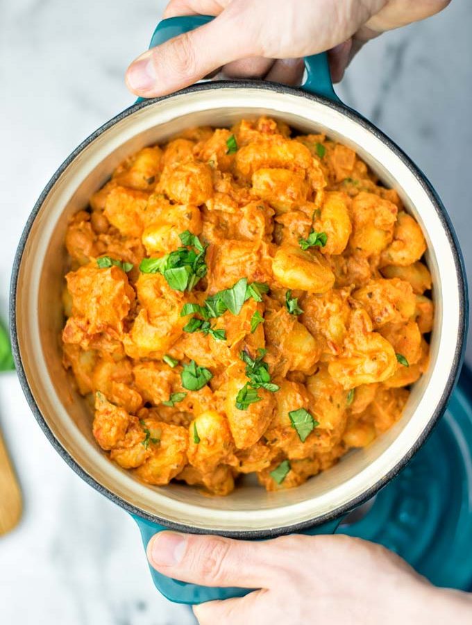 Gnocchi with Garlic Cream Tomato Sauce | #vegan #glutenfree #contentednesscooking #creamy #tahini