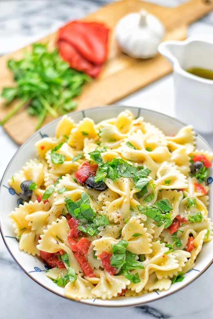 Lemon Herb Tuscan Pasta Salad | #vegan #glutenfree #contentednesscooking #pasta #plantbased #dairyfree #bbq #lunch #dinner #mealprep #easy