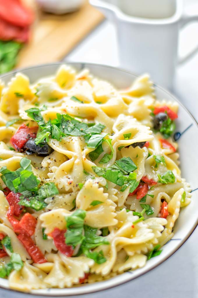 Lemon Herb Tuscan Pasta Salad | #vegan #glutenfree #contentednesscooking #pasta #plantbased #dairyfree #bbq #lunch #dinner #mealprep #easy