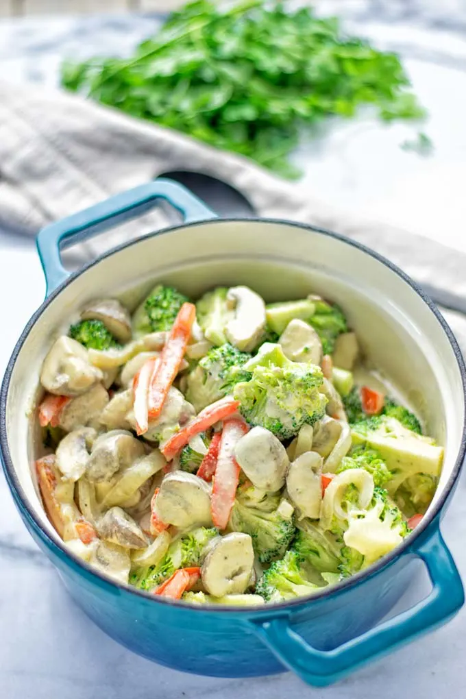 This amazingly satisfying and super easy to make Garlic Broccoli Stir Fry is entirely vegan, gluten free, and so delicious. You can make it in one pan or just make it in the oven. 2 versions, both so insanely delicious for dinner, lunch, meal prep, work lunch or stress free and fast family dinners. #vegan #glutenfree #vegetarian #dairyfree #garlic #broccoli #onepotmeals #onepandinner #familymealplanning #mealprep #worklunchideas #dinner #lunch #ovenmeals #contentednesscooking