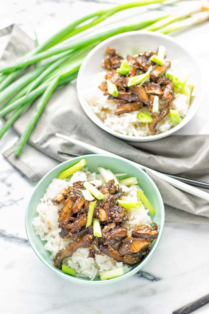 This Vegan Bulgogi is made with portobello mushrooms and inspired by Korean cuisine. It’s hearty, naturally vegan, gluten free and so delicious for dinner, lunch, meal prep and so much more. #vegan #glutenfree #dairyfree #vegetarian #contentednesscooking #easyfood #mealprep #portobellomushrooms #koreanfood #bulgogimarinade #bulgogirecipe #lunch #dinner 