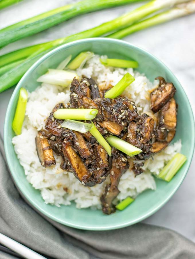 This Vegan Bulgogi is made with portobello mushrooms and inspired by Korean cuisine. It’s hearty, naturally vegan, gluten free and so delicious for dinner, lunch, meal prep and so much more. #vegan #glutenfree #dairyfree #vegetarian #contentednesscooking #easyfood #mealprep #portobellomushrooms #koreanfood #bulgogimarinade #bulgogirecipe #lunch #dinner