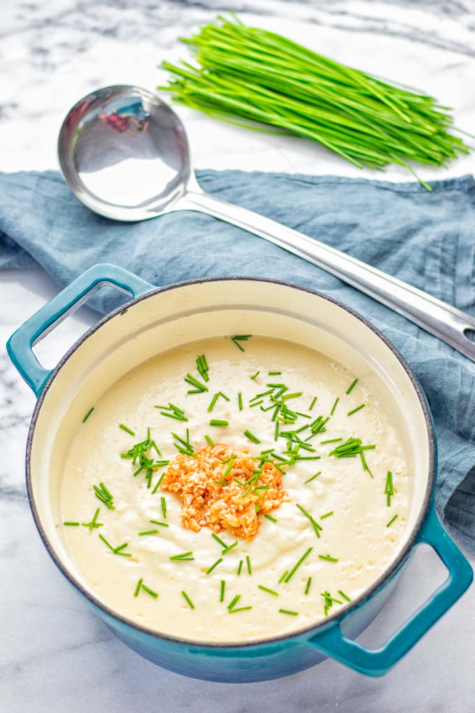 This Buffalo Cauliflower Soup is the ultimate comfort food for everyone and so satisfying. Vegan, gluten free, made without any cream or butter, an amazing and delicious option for dinner, lunch, meal prep, worklunch and so much more. This is a keeper try it now! #vegan #glutenfree #dairyfree #vegetarian #cauliflower #dinner #lunch #soup #mealprep #worklunchideas #easyfood #buffalocauliflower #contentednesscooking