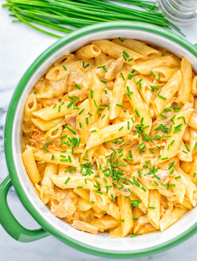 This Vegan Buffalo Chicken Alfredo is naturally plant based and glutenfree. The ultimate comfort food so easy for dinner, lunch, meal prep and work lunches. Try it now, from the first bite you will crave some more. #vegan #glutenfree #dairyfree #contentednesscooking #vegetarian #buffalorecipes #dinner #lunch #easyfood #mealprep #worklunchideas #alfredo #veganchicken #pasta #pastadishes #familyrecipes #comfortfood