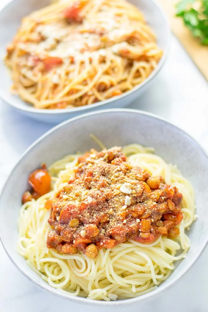 This Chickpea Lentil Bolognese is naturally vegan, gluten free and so super easy to make in one pot. It’s amazing over your favorite pasta for dinner, lunch, meal preparation or a great dairy free alternative for work lunch. #vegan #glutenfree #dairyfree #vegetarian #onepotmeals #dinner #lunch #mealprep #worklunchideas #chickpeas #lentils #chickpeabolognese #lentilbolognese #contentednesscooking