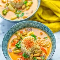 This Red Curry Coconut Soup is a super easy one pot meal and packed with such amazing flavors. It’s creamy and naturally vegan, gluten free. It’s an amazing dairy free alternative for lunch, dinner, meal preparation, that the whole family will love, or work lunches. Try it now and know how ridiculously easy delicious food can be. #vegan #glutenfree #dairyfree #contentednesscooking #dinner #lunch #onepotmeals #dairyfree #worklunchideas #curry #easyfood #vegetarian #soup #mealprep