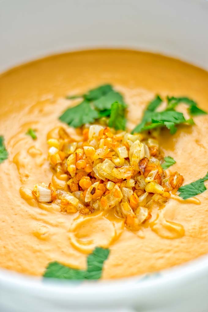 This Egyptian Red Lentil Soup is entirely vegan, gluten free, and so delicious. Packed with a delicious spice mix which take it to a whole new level. Try it now for dinner, lunch, meal preparation. You know what I’m talking about, yum! #vegan #glutenfree #dairyfree #vegetarian #lentils #dinner #lunch #mealprep #worklunchideas #redlentils #redlentilsoup #contentednesscooking #soup 