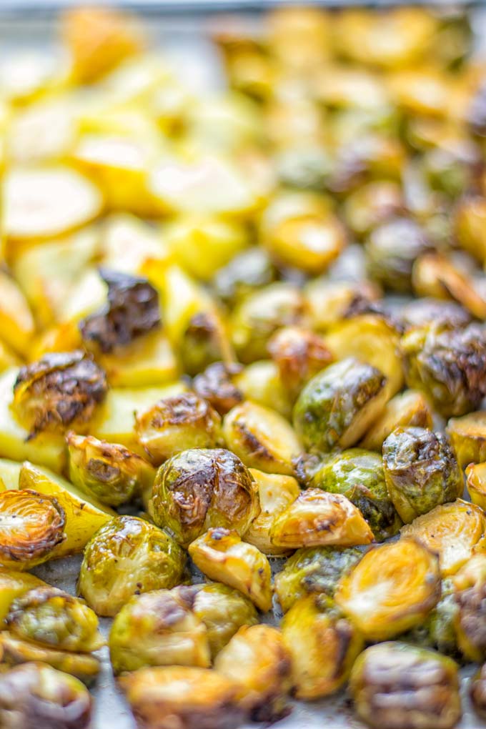 This Balsamic Brussels Sprouts Potato Salad is the ultimate comfort food and entirely vegan, gluten free. It’s super delicious for dinner, lunch, meal prep and for Christmas or the holidays. Try it now and you can be sure the whole family will love it. #vegan #glutenfree #dairyfree #vegetarian #contentednesscooking #dinner #lunch #christmasfood #holidayfood #worklunchideas #mealprep #balsamicbrusselssprouts #potatosalad