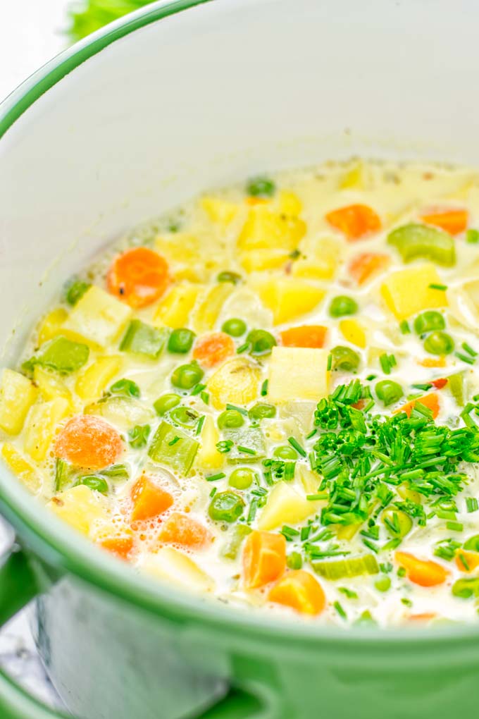 You won’t believe this Vegan Pot Pie Soup is ready in 15 minutes. No one would guess it’s vegan, gluten free, and dairy free. It’s a satisfying meal made in one pot for lunch, dinner, meal prep even work lunches that you and your family will love. A time saving meal that is also a keeper for the holidays and Christmas. #vegan #glutenfree #dairyfree #vegetarian #onepotmeals #christmasfood #contentednesscooking #mealprep #dinner #lunch #worklunchideas #15minutemeals #holidaychristmas