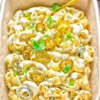 This Jalapeno Mac and Cheese is super easy to make and in 15 minutes on the table! It’s creamy and perfectly spicy and entirely vegan, gluten free. An amazing option for dinner, lunch, meal prep, work lunch and so much more that the whole family will love. Try it for yourself and know this will be a staple in any house. #vegan #dairyfree #glutenfree #contentednesscooking #macandcheese #jalapeno #dinner #lunch #mealprep #worklunchideas #15minutemeals #familyfood #comfortfood