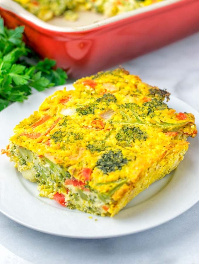 Close view of the ready to eat crustless quiche.