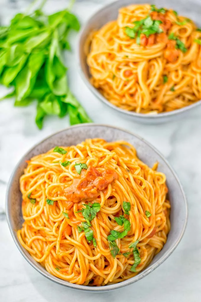 Instant Pot Spaghetti noodles in two bowls