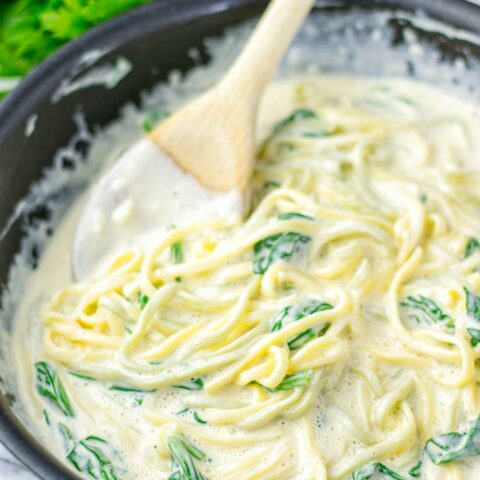 Florentine sauce mixed with pasta.