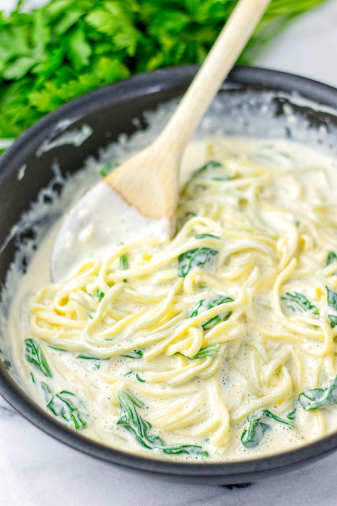 Florentine sauce mixed with pasta.