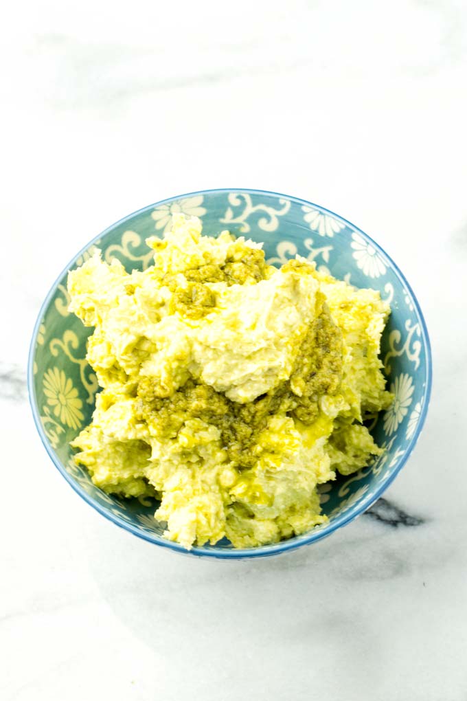 Vegan butter and an amazing fresh pesto are the main ingredients.