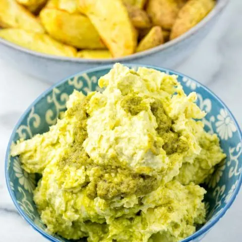 This Pesto Butter is a great combination with potato wedges.