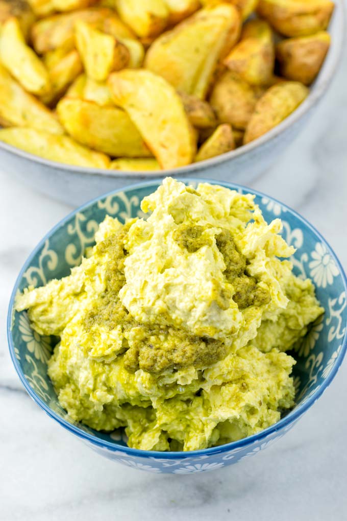 This Pesto Butter is a great combination with potato wedges.