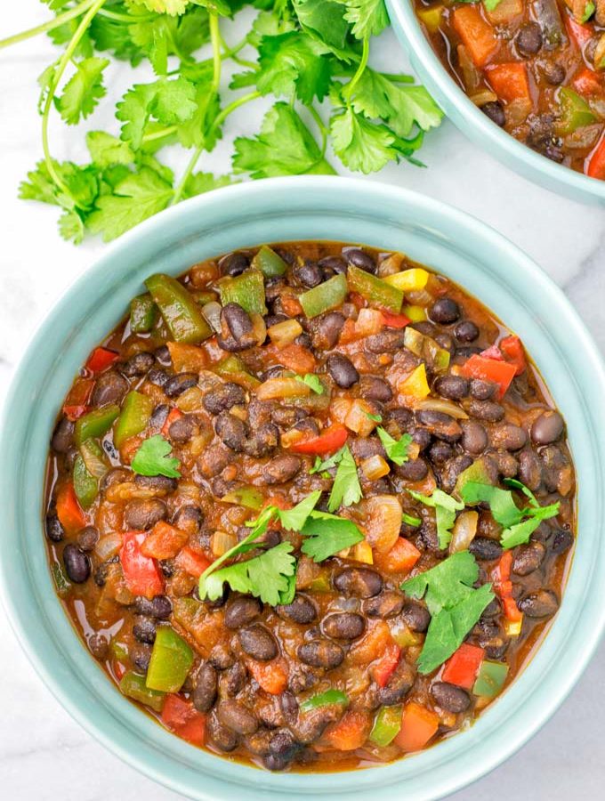 This Instant Pot Chili is super easy to make and comes together in under 20 minutes. The whole family will love this naturally vegan and gluten free meal with really simple ingredients.