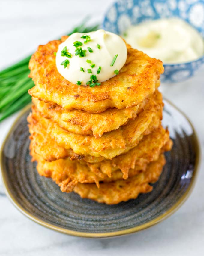 Fresh chives are a great way to give extra fresh touch.