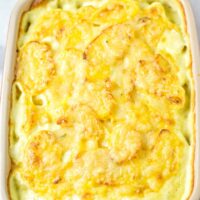 Full casserole dish with the potatoes au gratin.