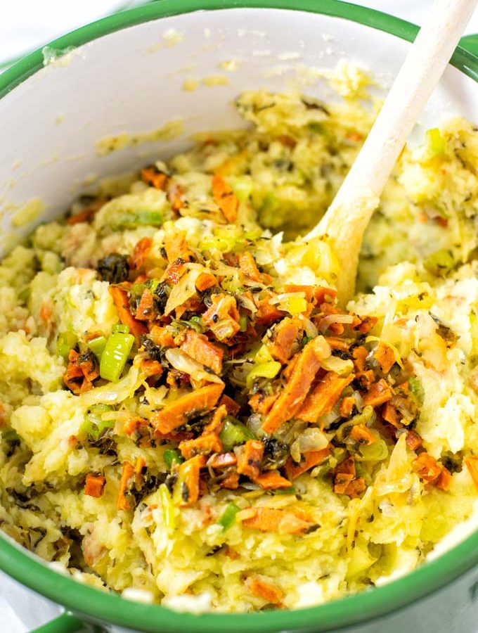 Closeup view of the bacon and cabbage topping.