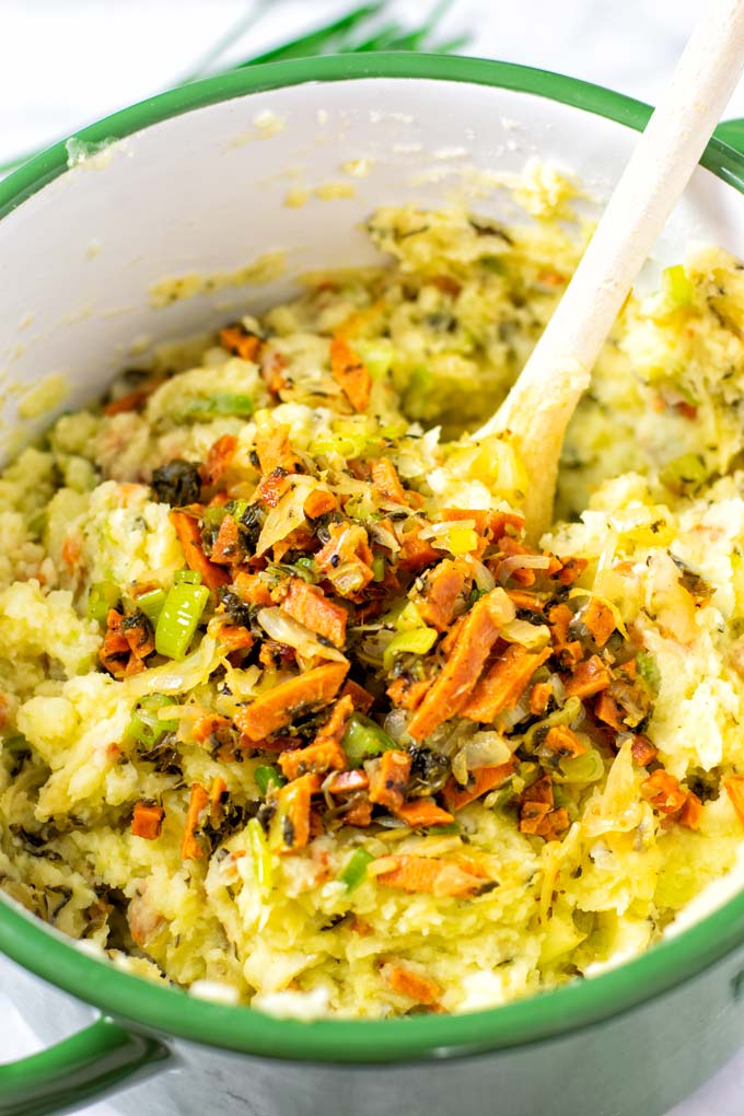 Closeup view of the bacon and cabbage topping.