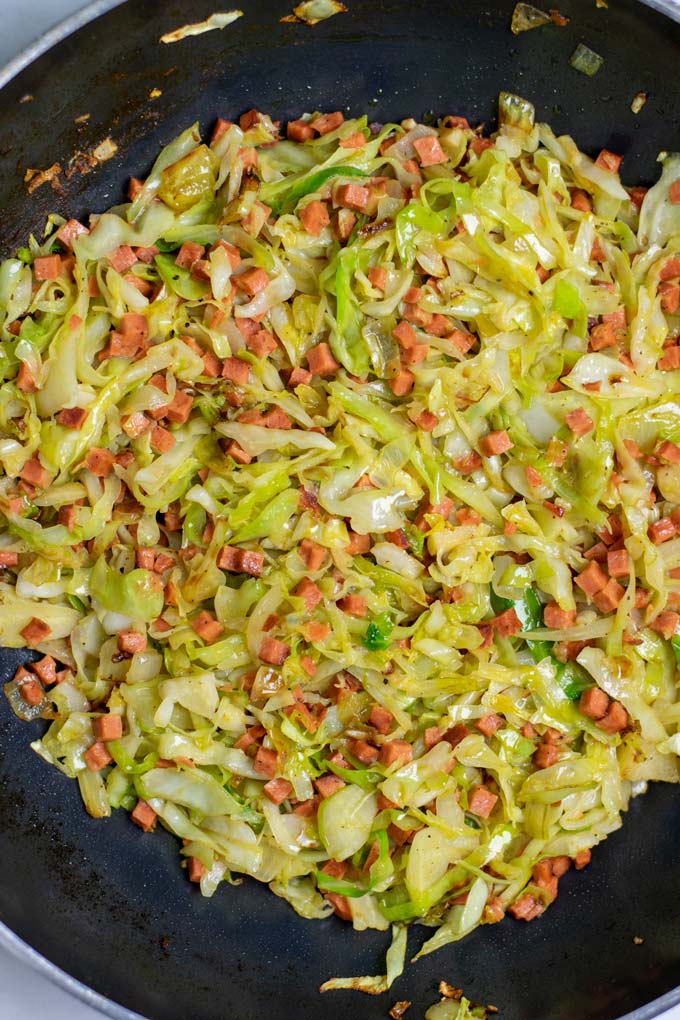 Top view of a pan with the Fried Cabbage.