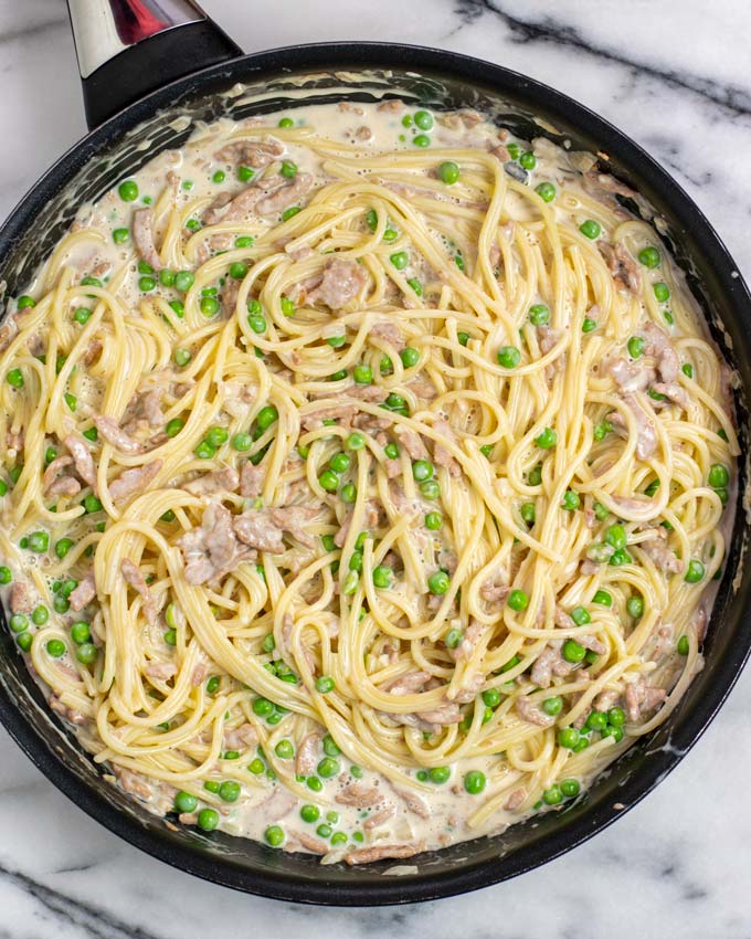 Top view of the Pea Pasta in a pan.